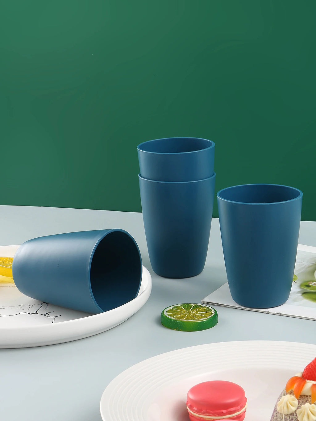 The 16-piece set /32-piece set includes cups, plates and bowls that can be washed in the dishwasher, as well as home sets.